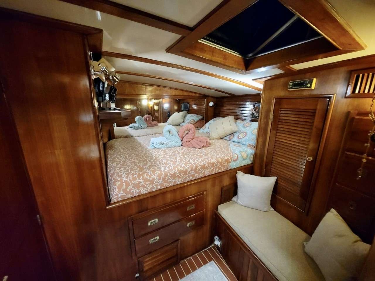 yacht-82659