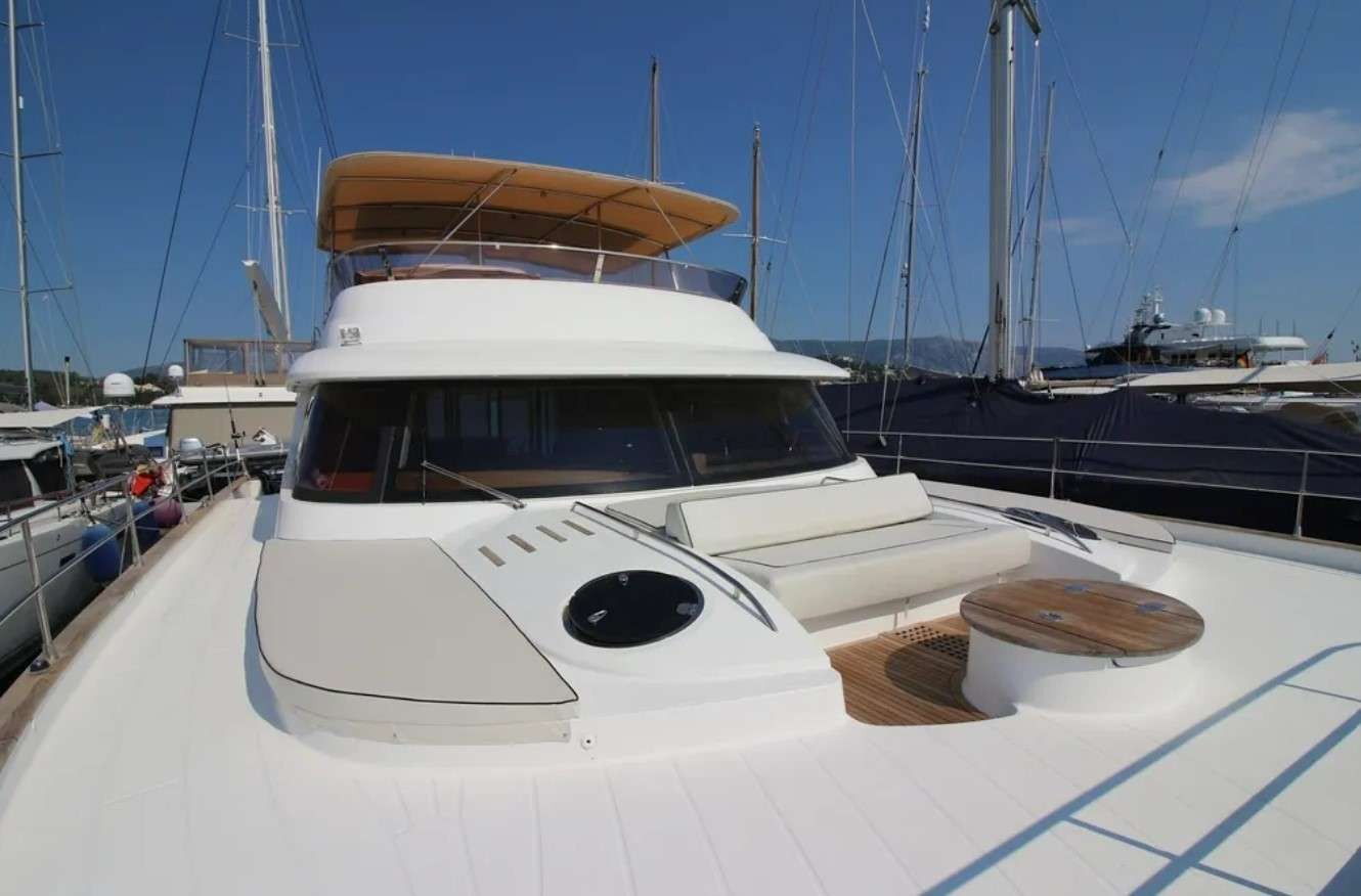 yacht-145206