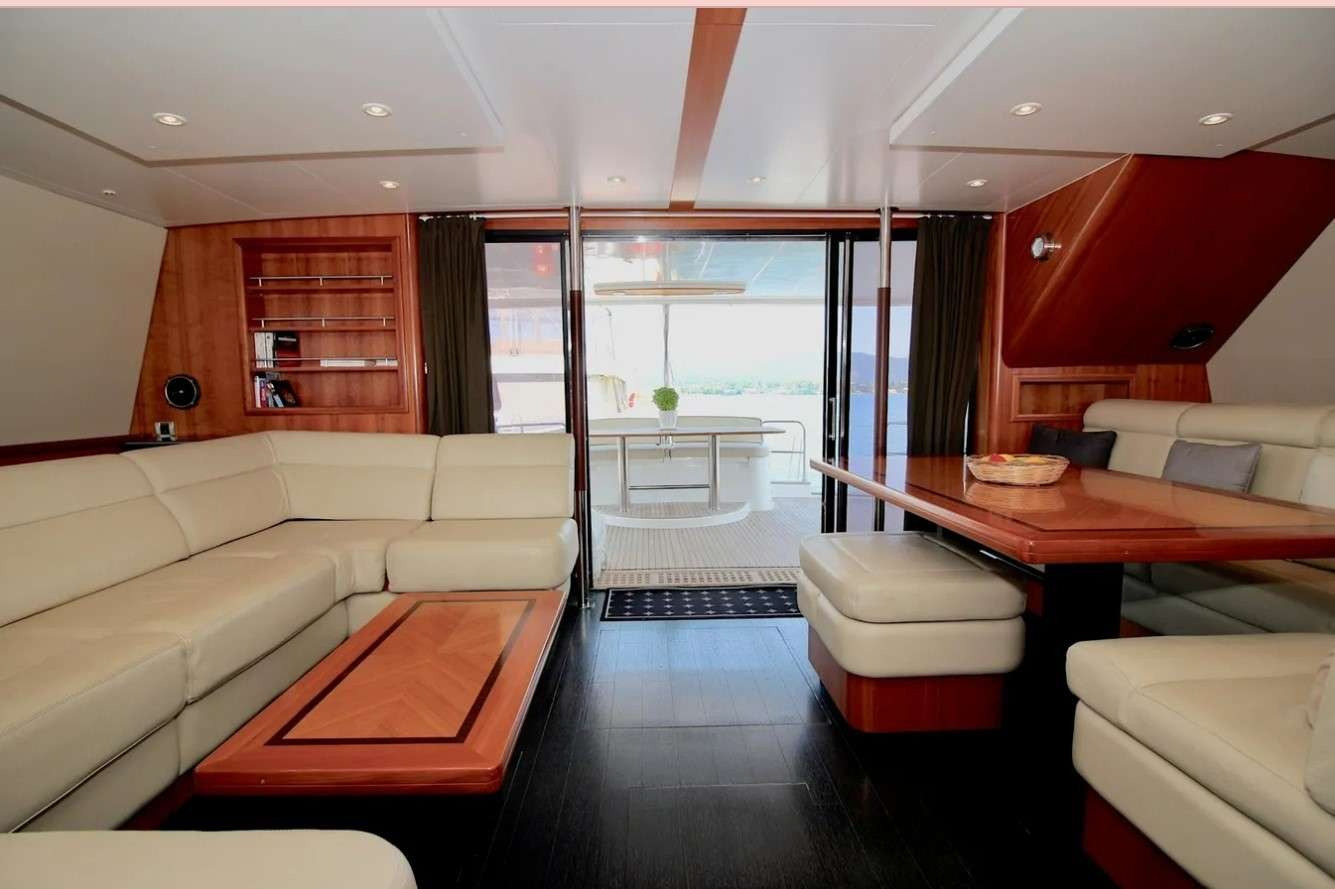 yacht-145197