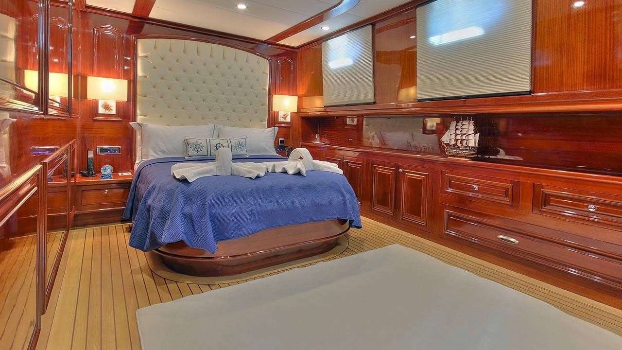 yacht-109523