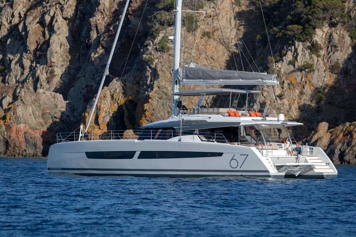 yacht-206510