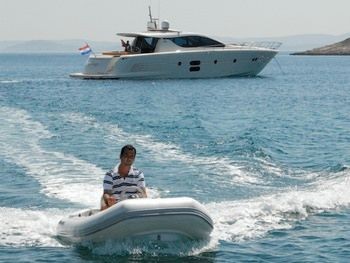 yacht-70176
