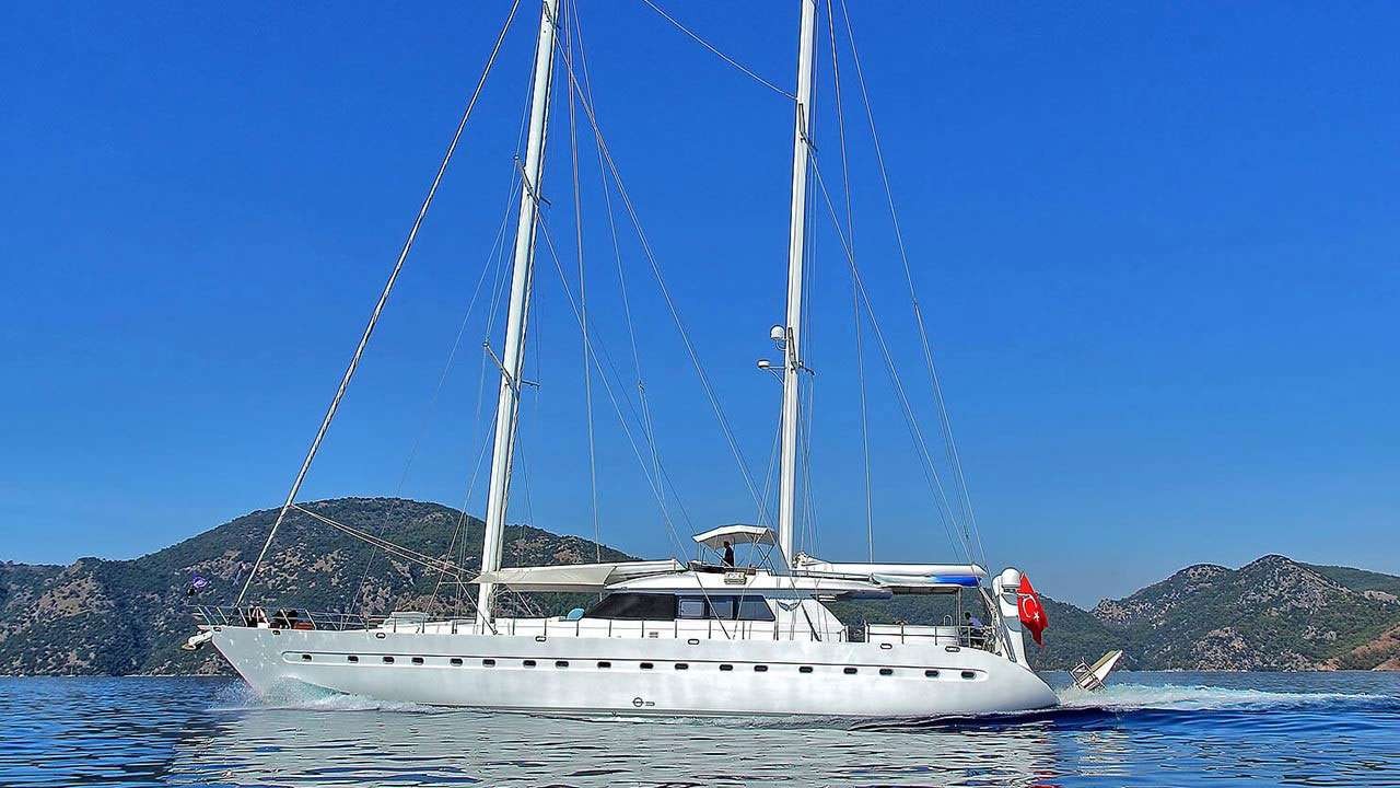 yacht-70402
