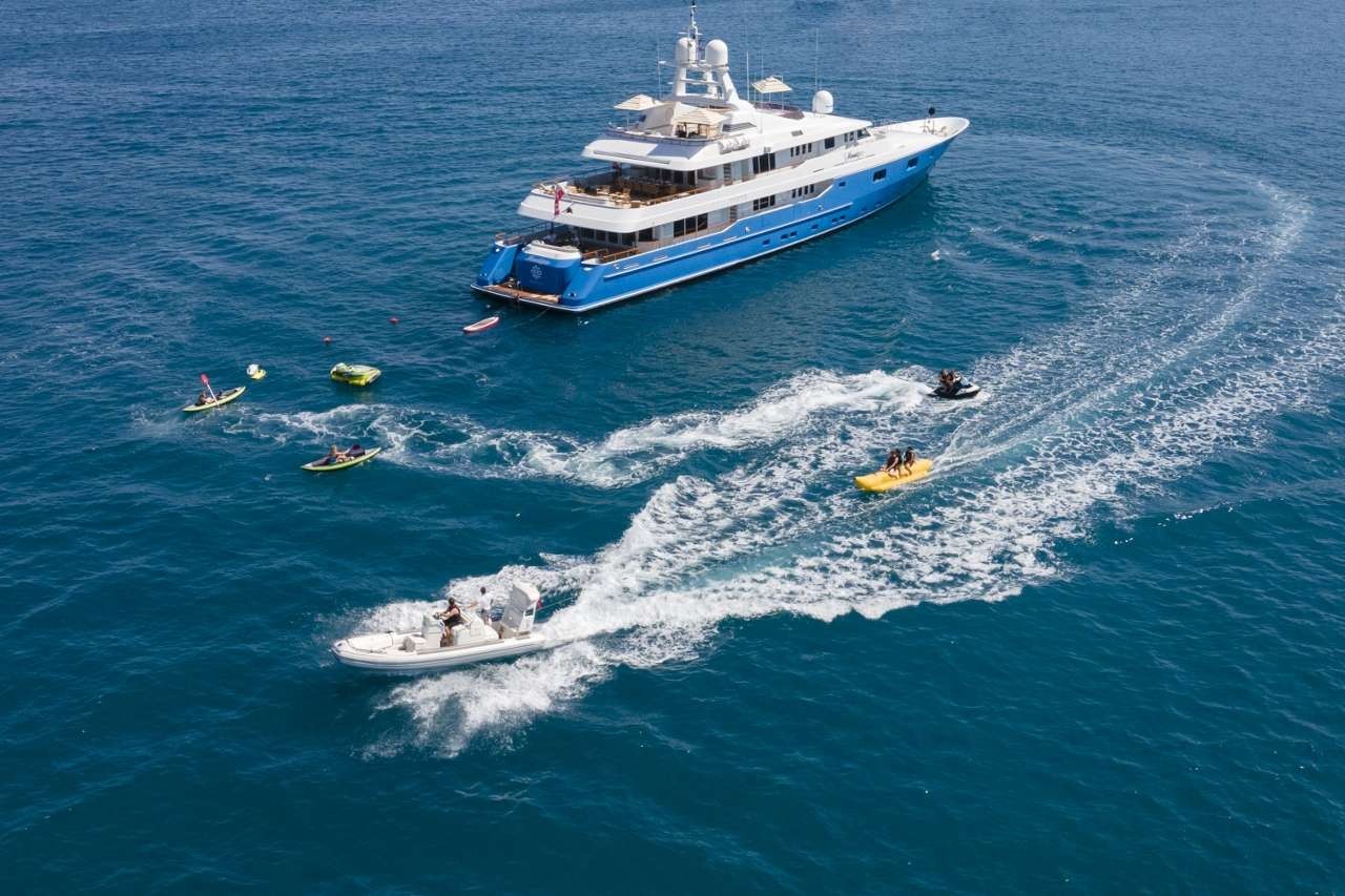 yacht-144242