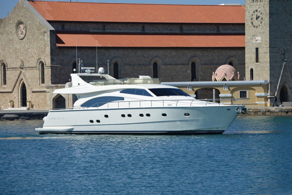 yacht-74463