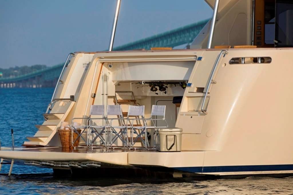 yacht-145257
