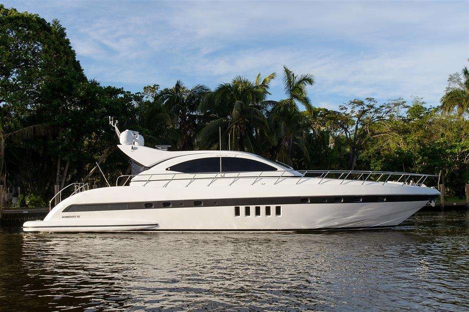 yacht-79870