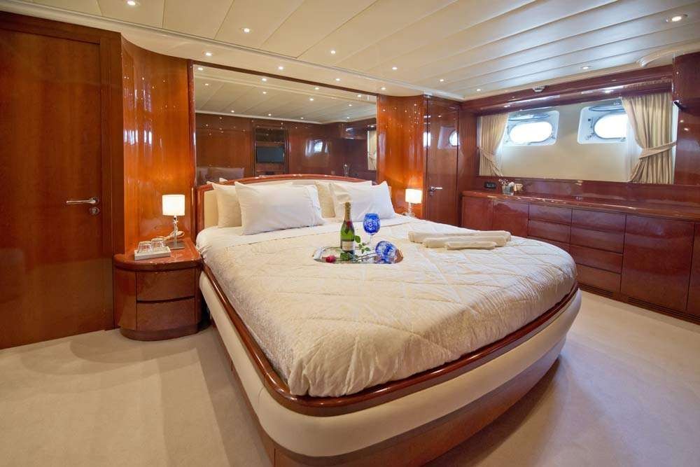 yacht-156250