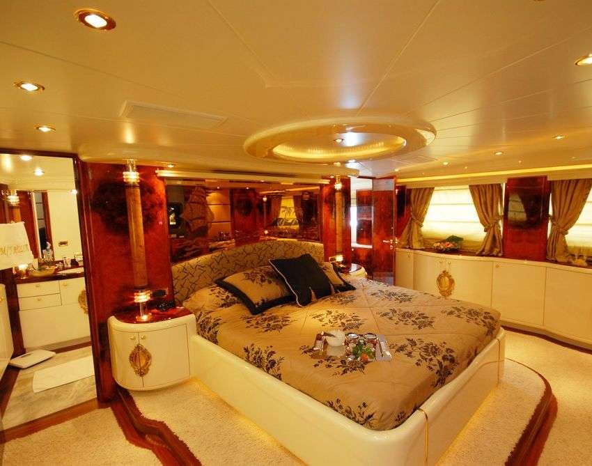 yacht-84283