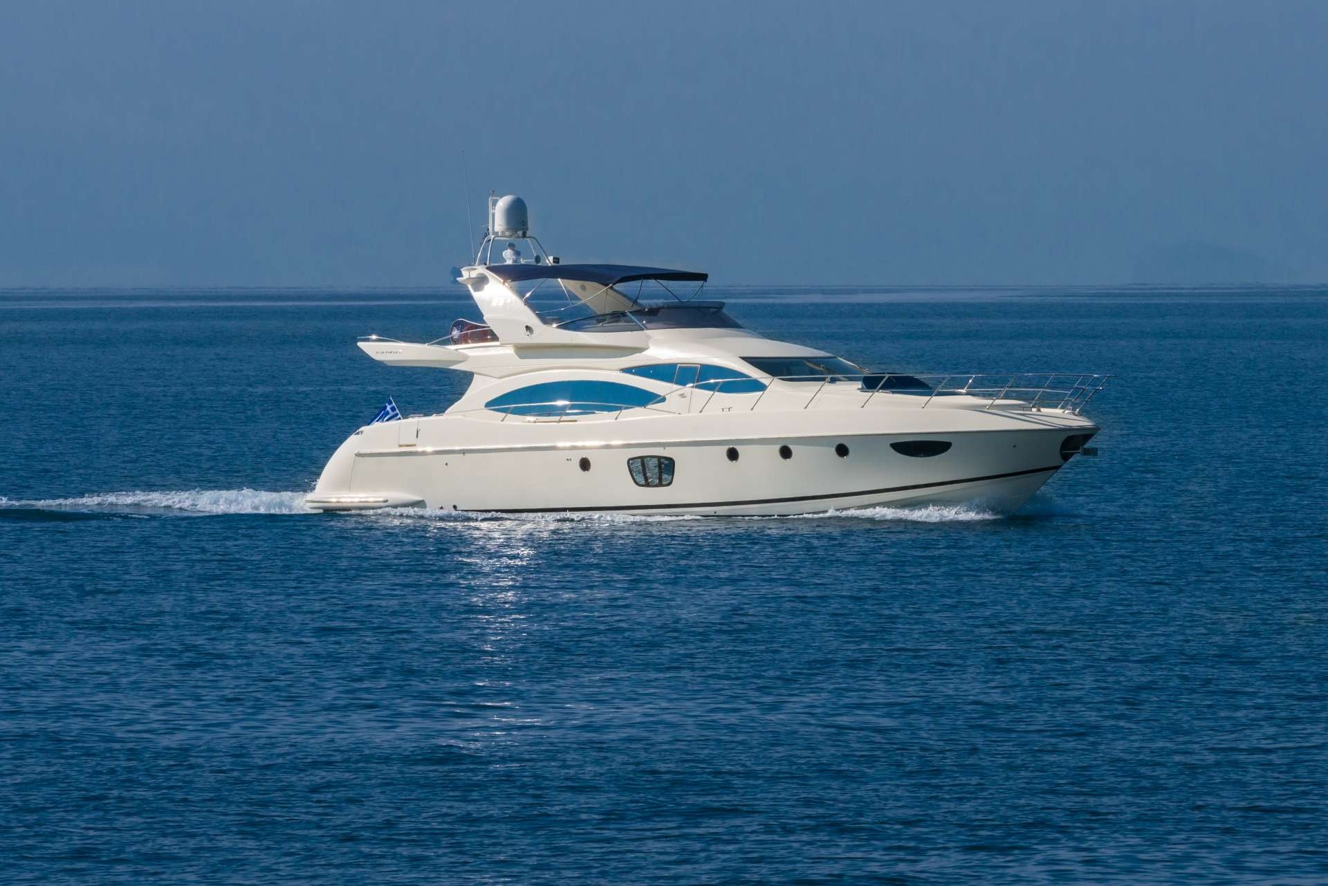 yacht-145127