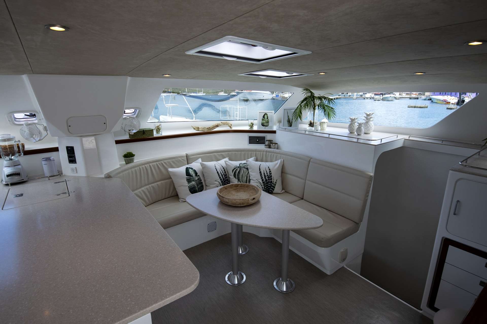 yacht-145038