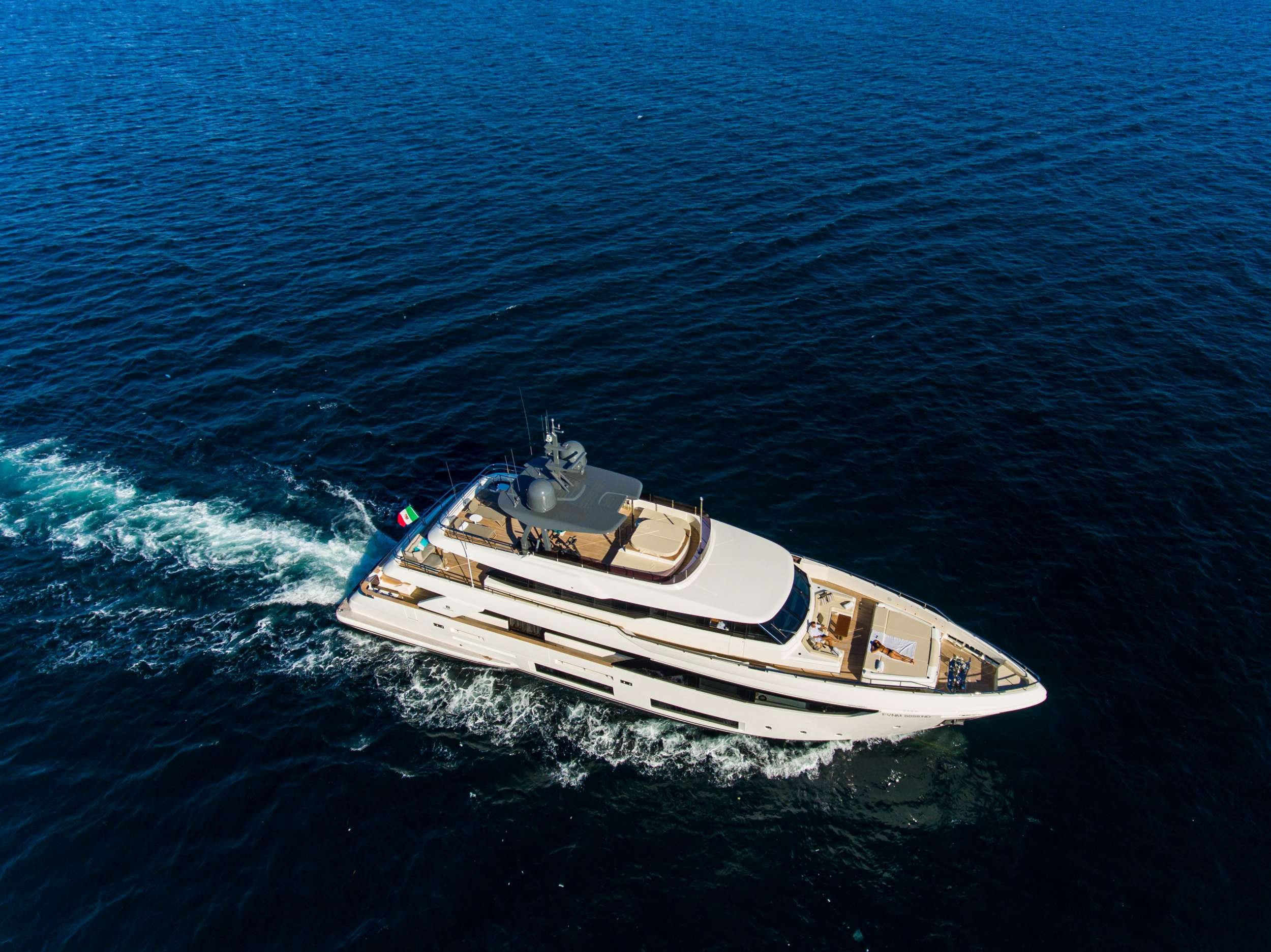 yacht-87375