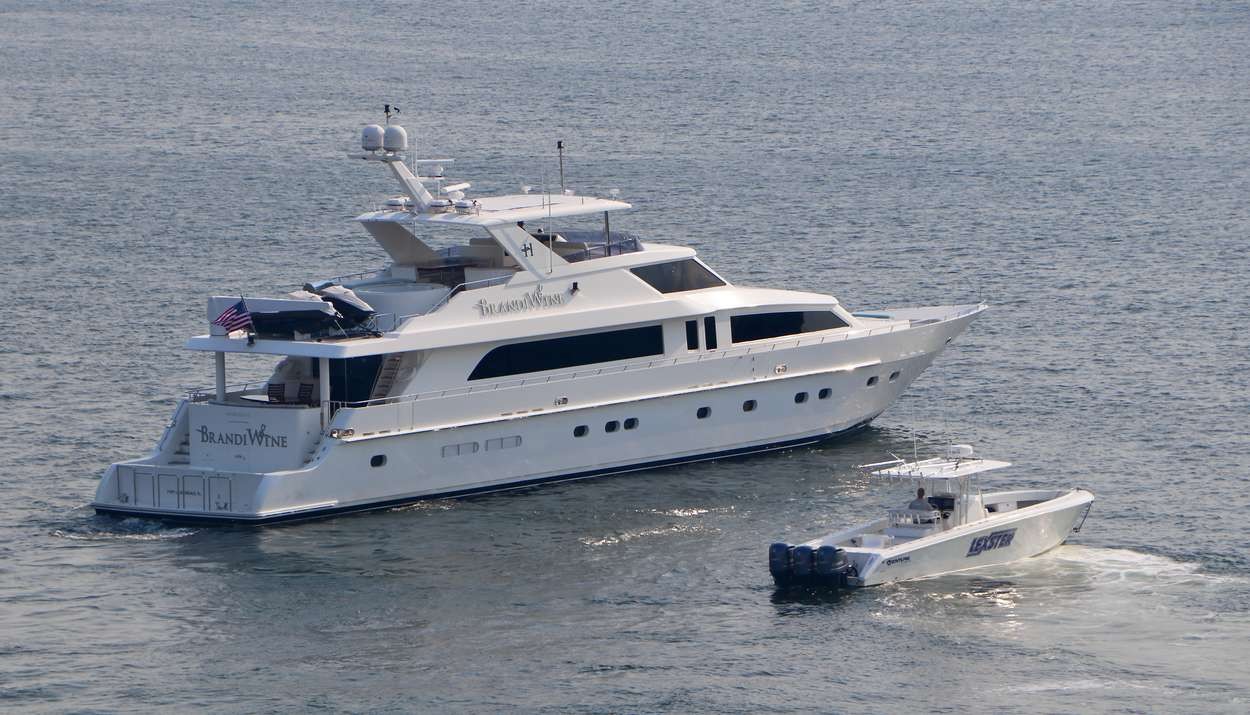 yacht-87745
