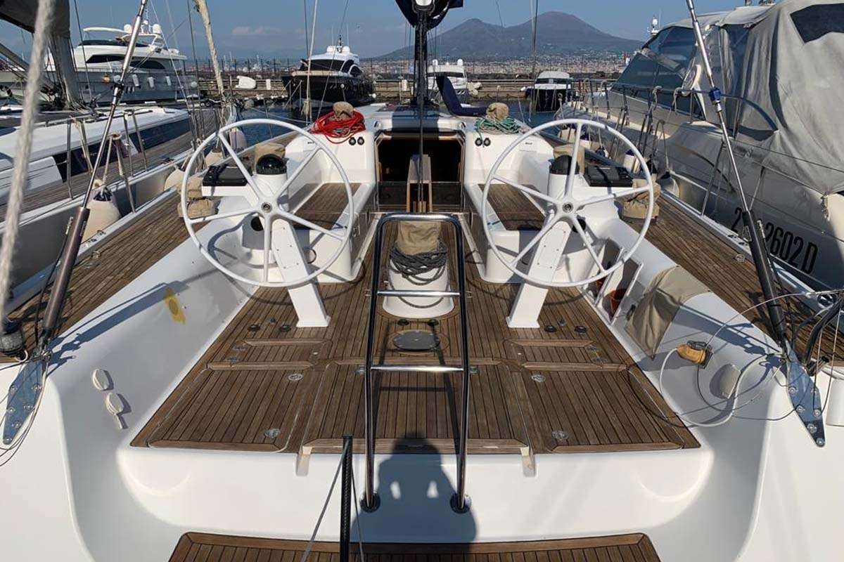 yacht-145351