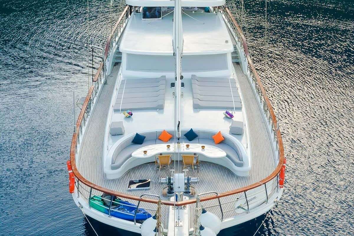 yacht-89433