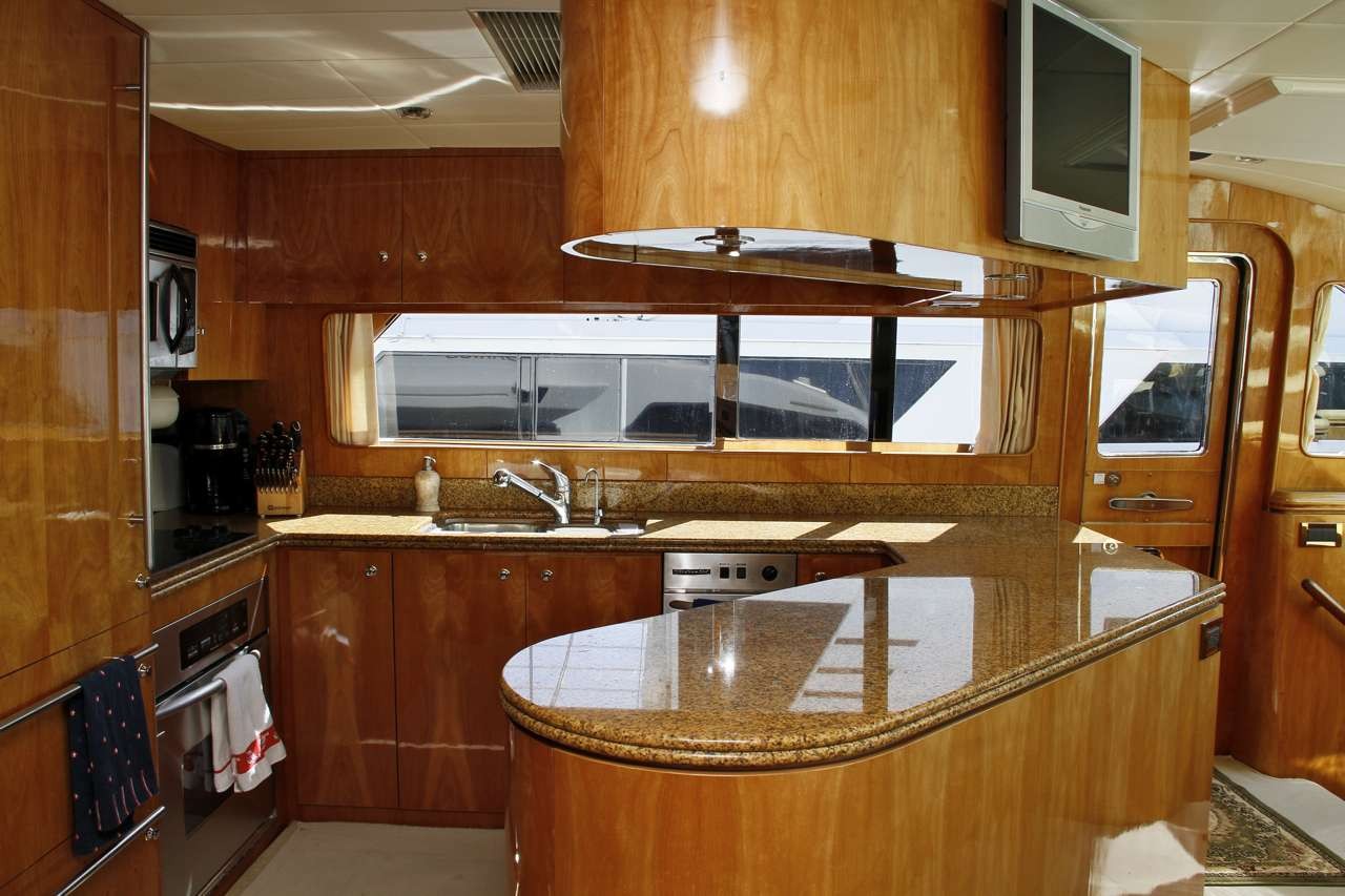 yacht-89789