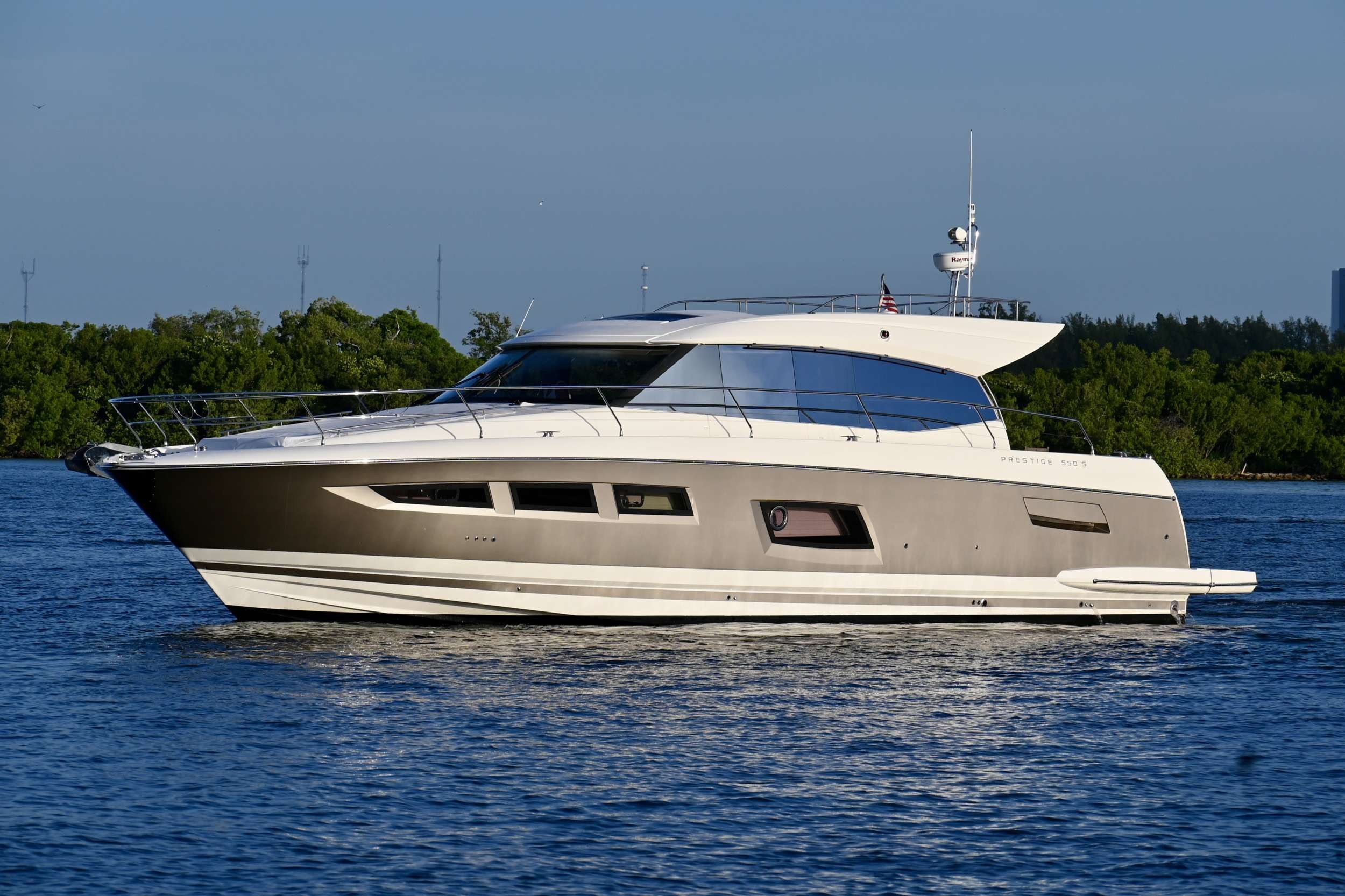 yacht-145563