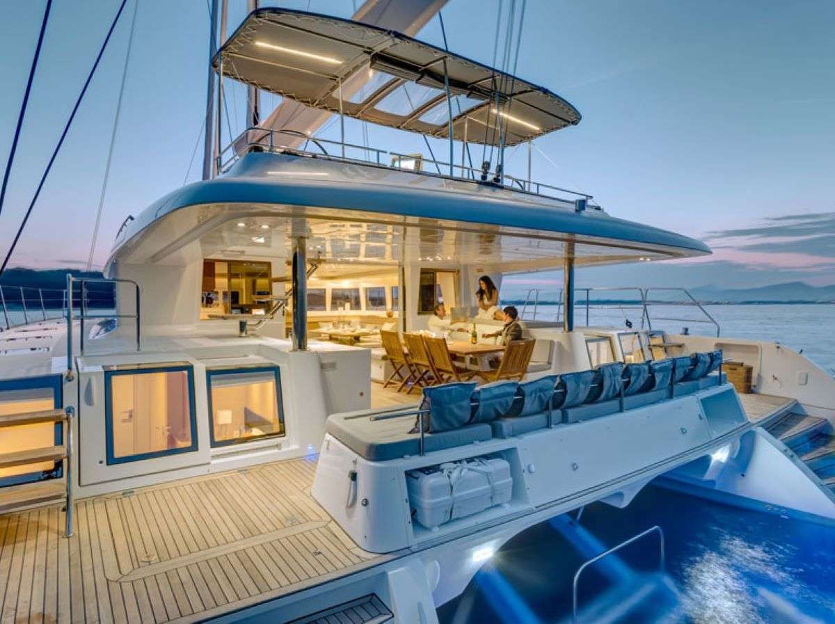 yacht-93432