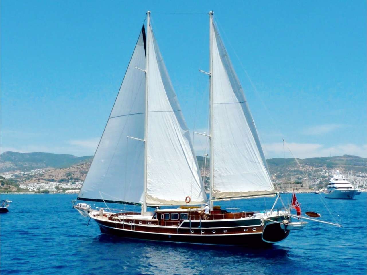yacht-94472