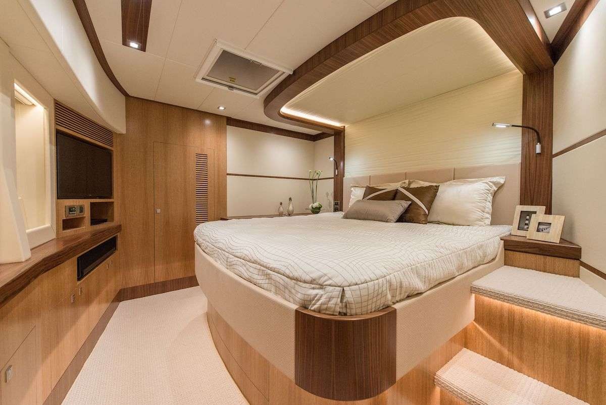 yacht-94565