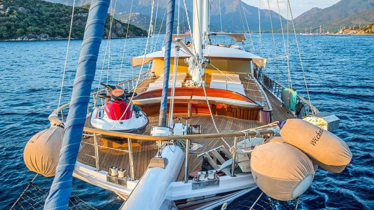 yacht-94608