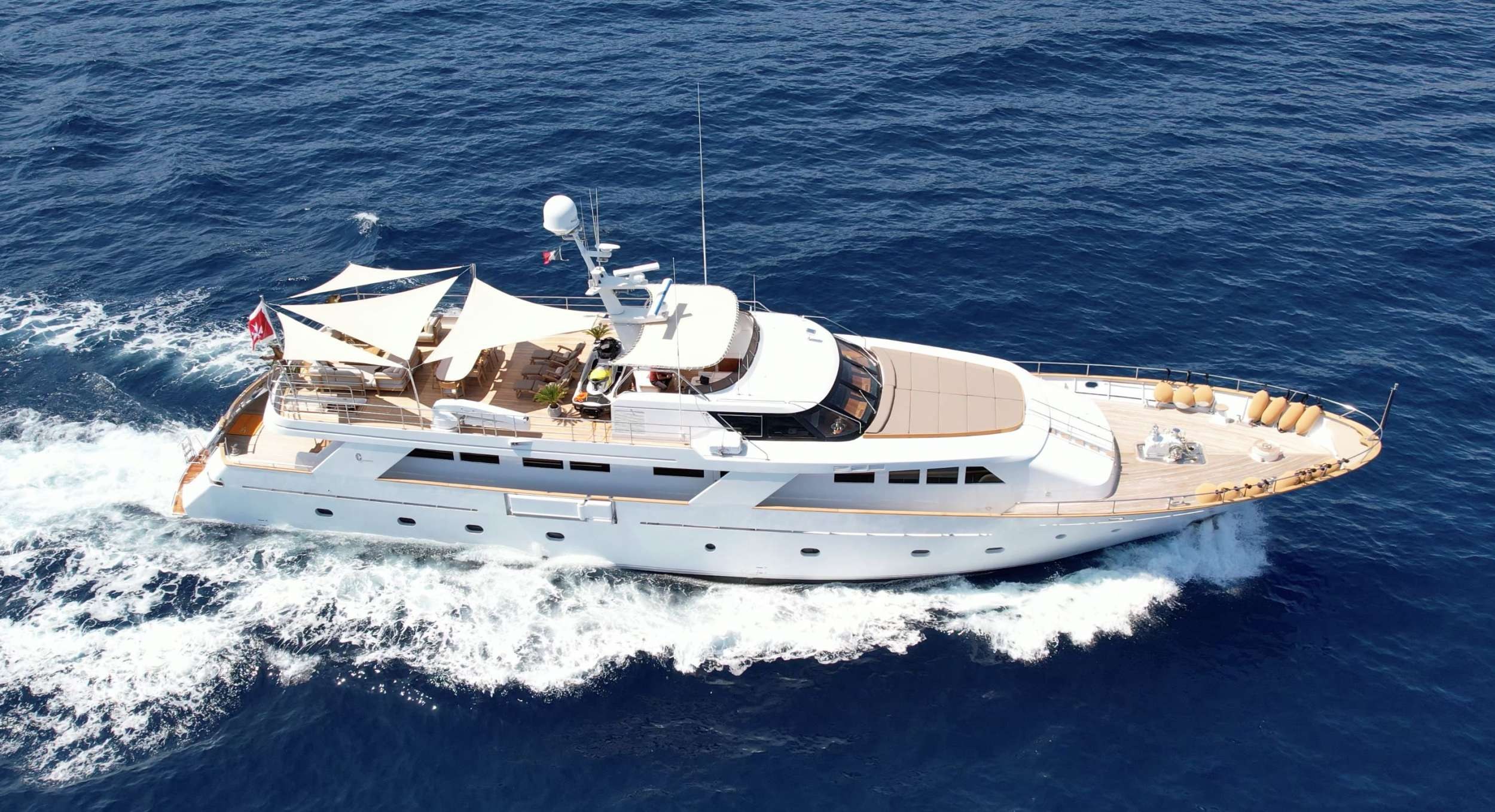 yacht-94835