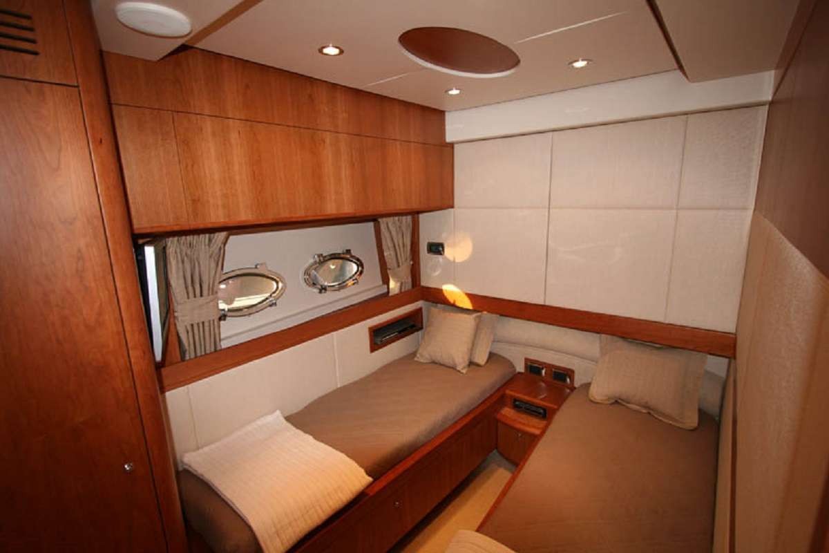 yacht-94850