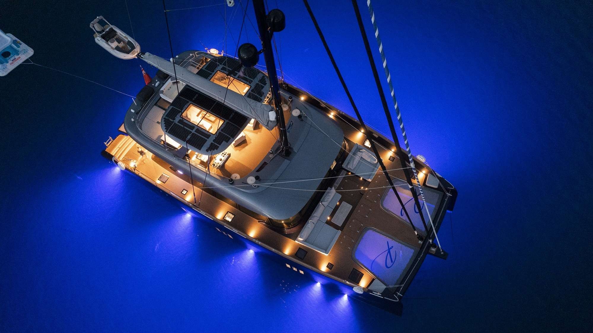 yacht-145880