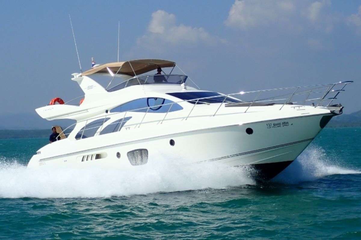 yacht-95443