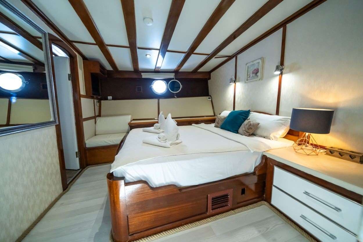 yacht-96694