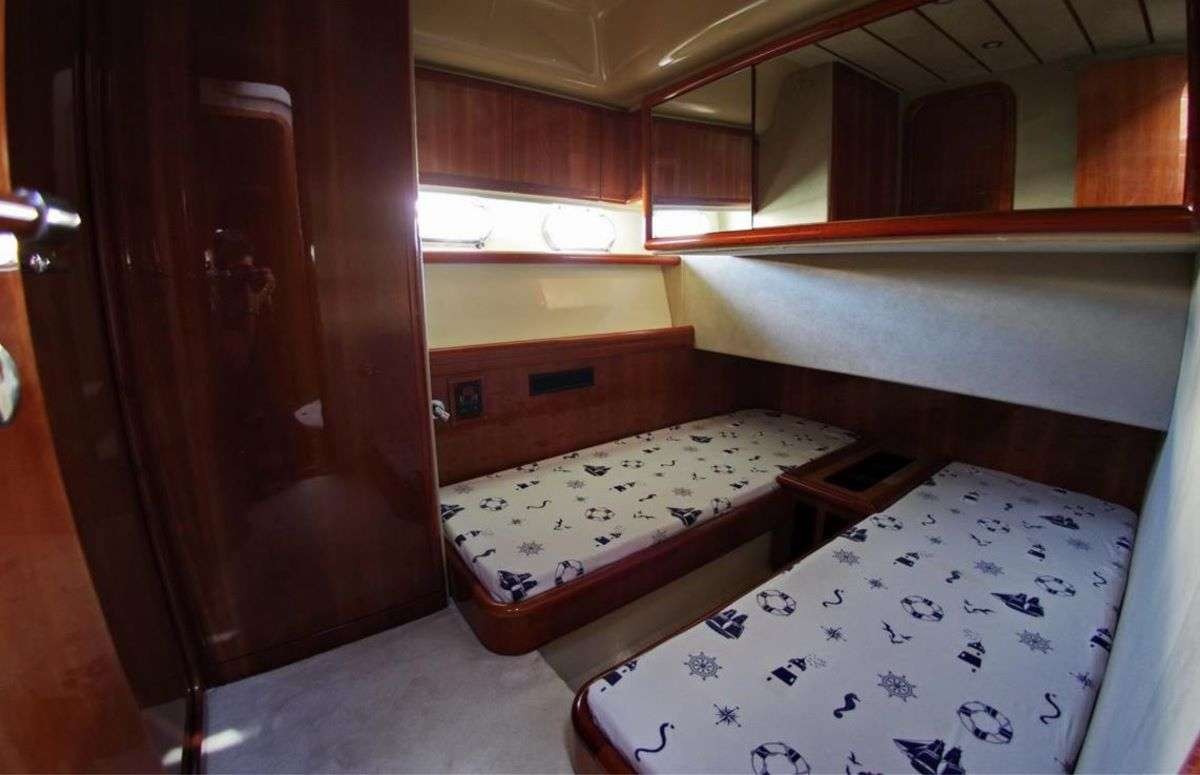 yacht-97816