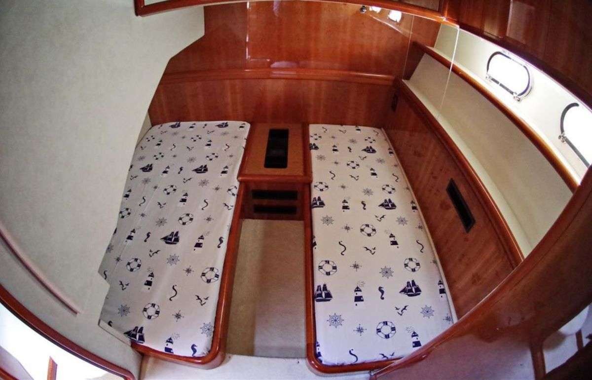 yacht-97817