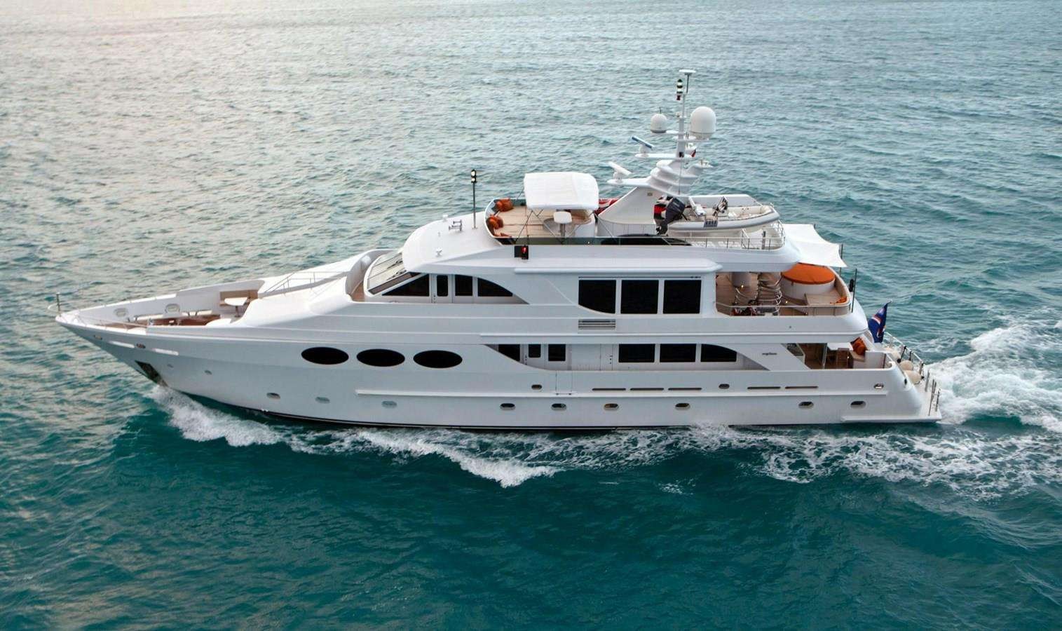 yacht-98539