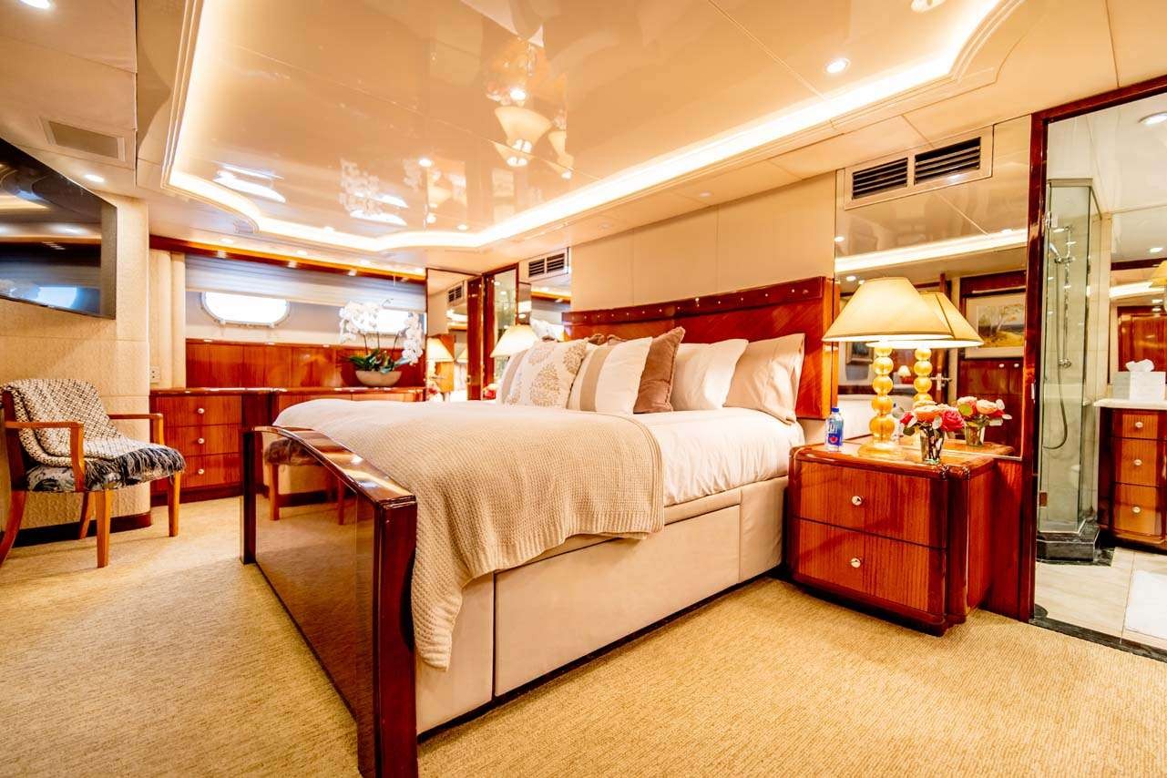 yacht-98568
