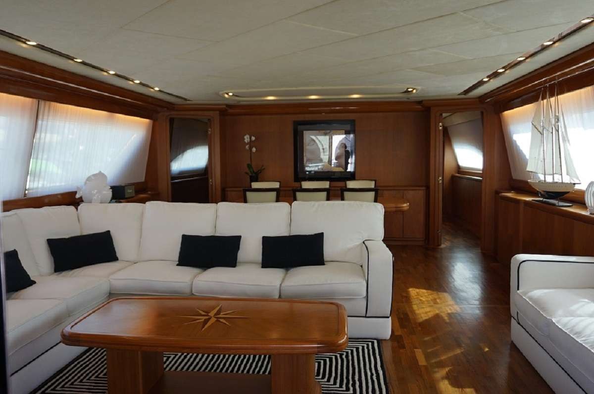yacht-100337