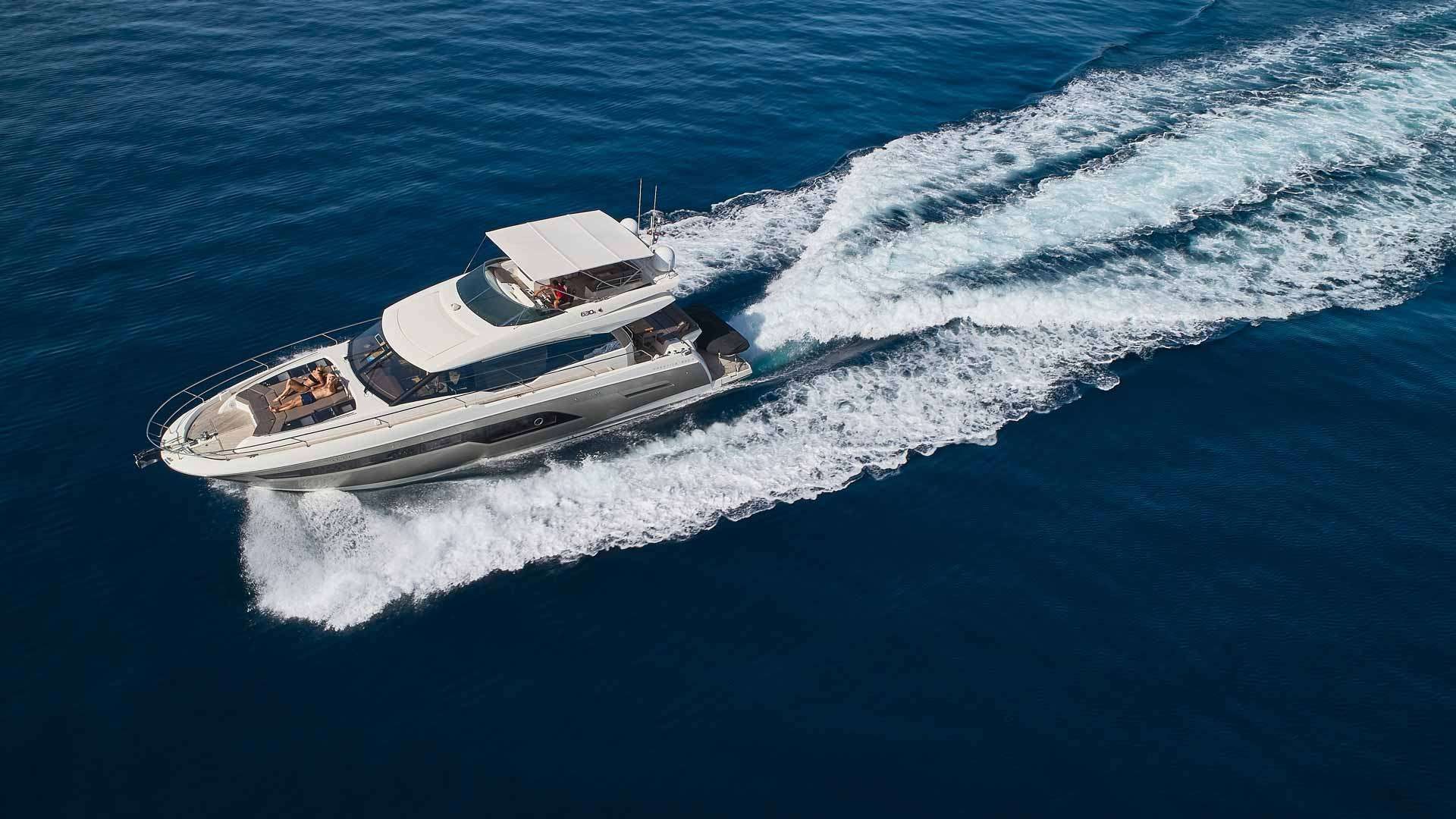 yacht-103019