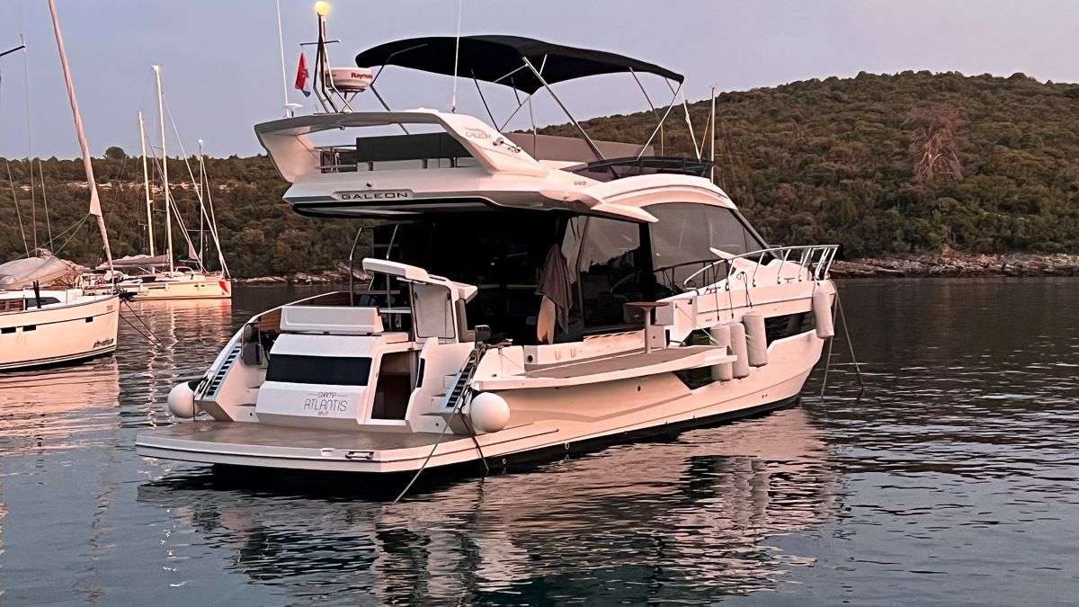 yacht-152779