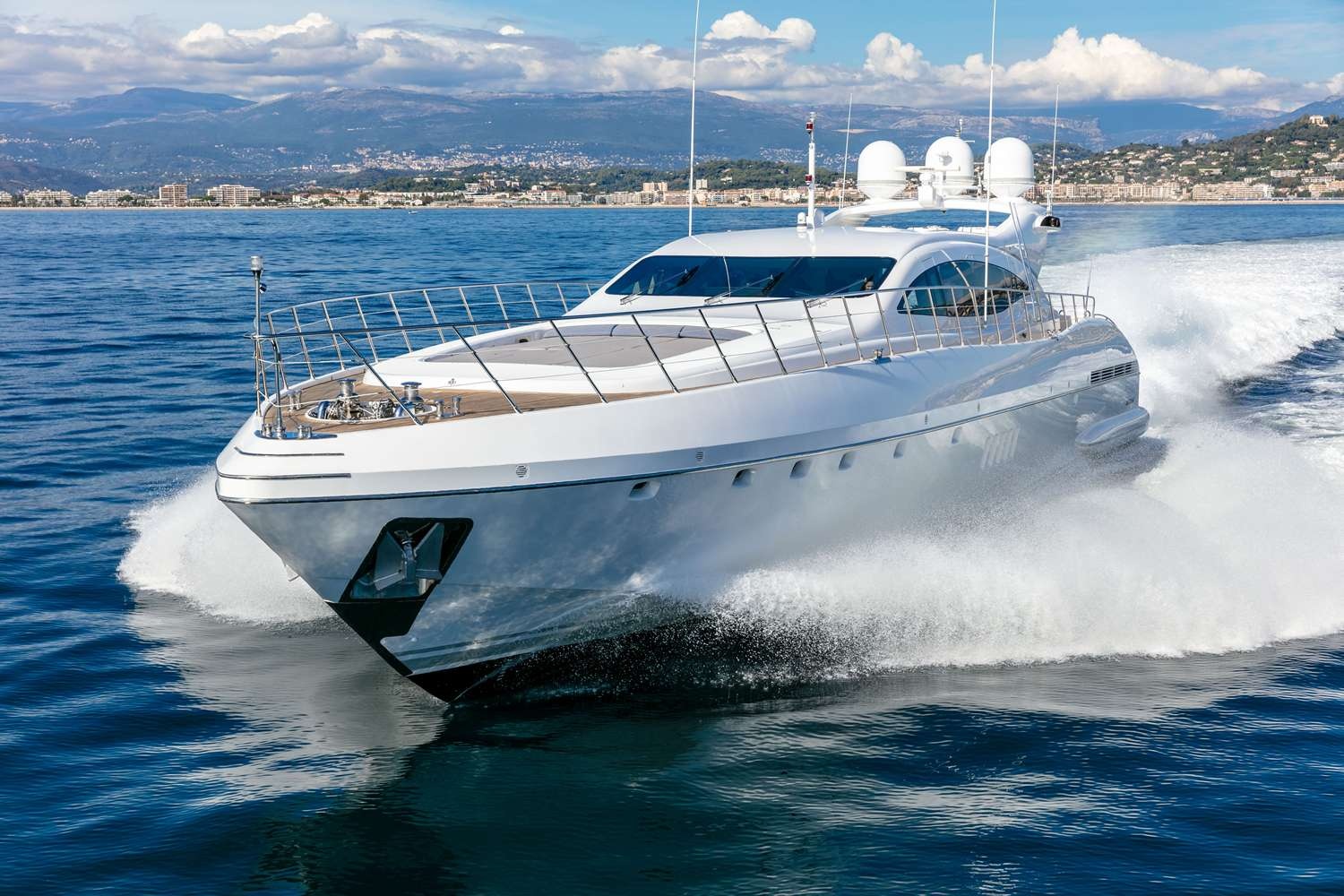 yacht-106382