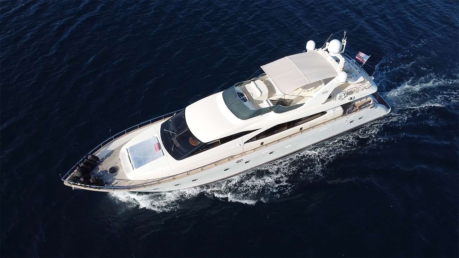 yacht-111033