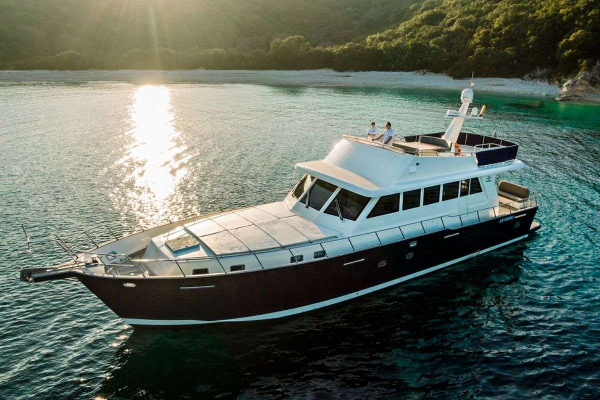 yacht-111181
