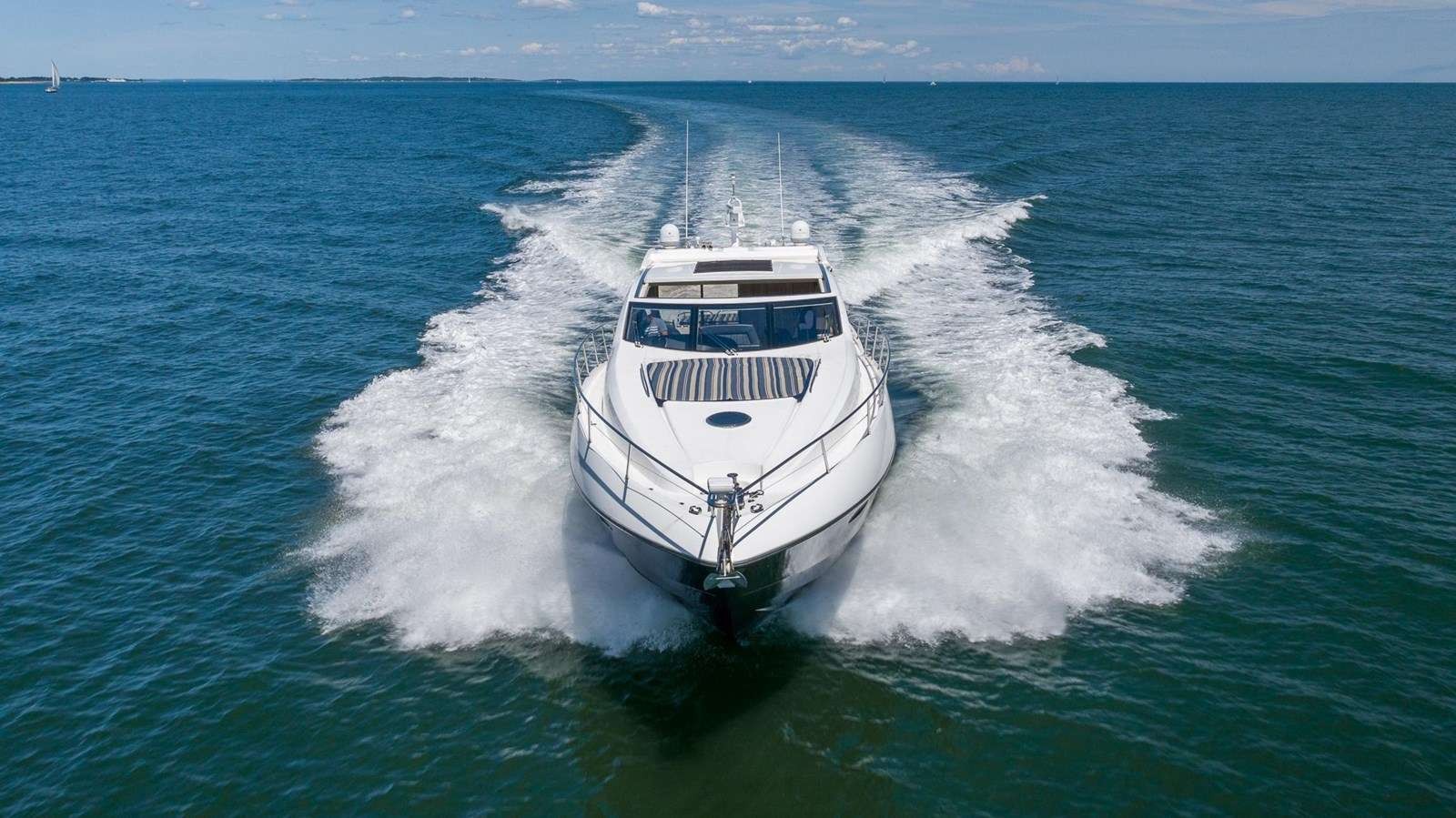 yacht-136312