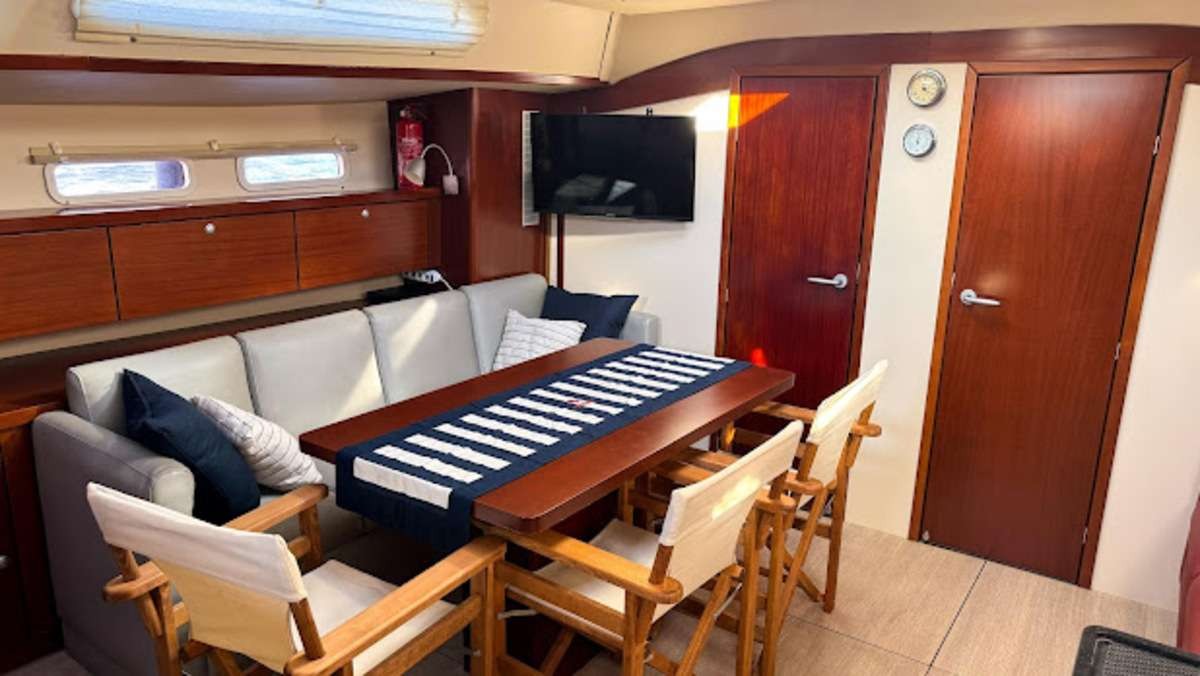 yacht-215613