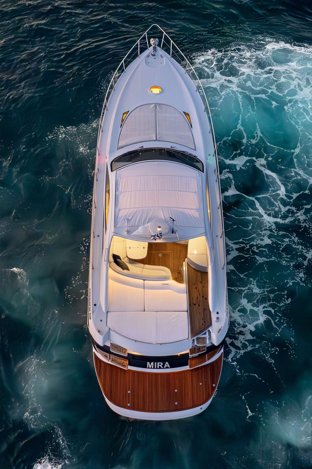 yacht-206718