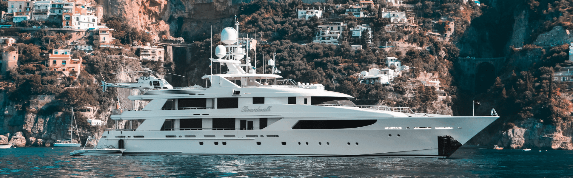 What Does it Cost to Charter a Yacht?